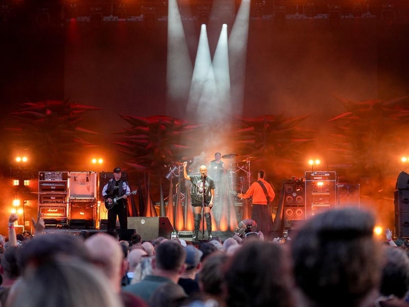 The awesome staging matched the Skunk Anansie's abrasive, distinctive sound.