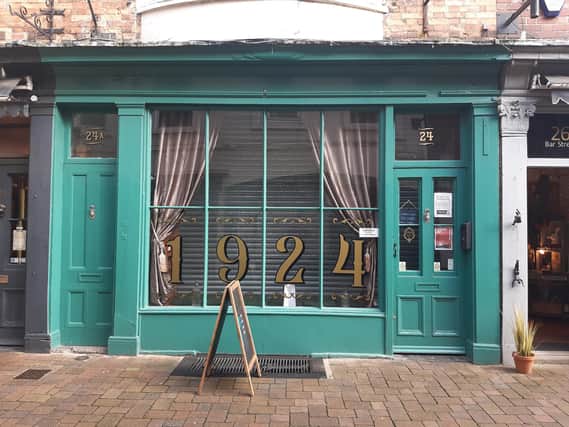 1924 operates as a speakeasy 'hidden' bar, opposite restaurant 1925 - previously known as The Green Room of Bar Street.