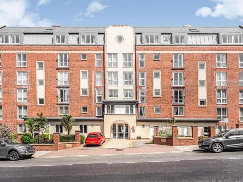This two bedroom, two bathroom flat is for sale with CPH for £265,000.
