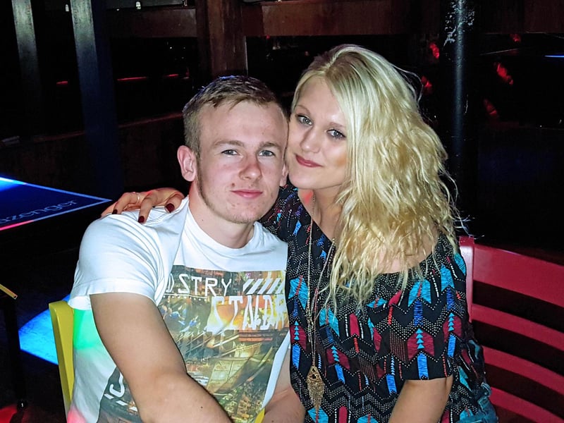 Chris & Sophie enjoy themselves in Blue Lounge