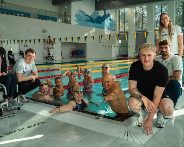 Swimming legend Duncan Goodhew MBE, in Scarborough to sign up for Swimathon 2023 to raise funds for Cancer Research UK and Marie Curie. L-R: Paralympian Grace Harvey, Team GB’s Joe Litchfield, Swimathon participants, Swimathon President Duncan Goodhew, Paralympian Jordan Catchpole and Team GB’s Jacob Peters and Sarah Vasey.