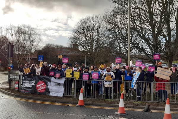 The Royal College of Nursing picket at Scarborough Hospital in January. (Photo: Anttoni James Numminen)