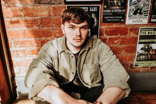 Yorkshire singer Oliver Pinder will headline the first ive At The Queens Fest
