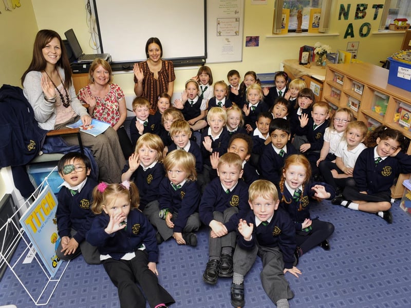 2009. St Peters RC Primary School new starters, with their teachers Mary Greaves(L), Sarah Bayes, and Jo Tomlinson.