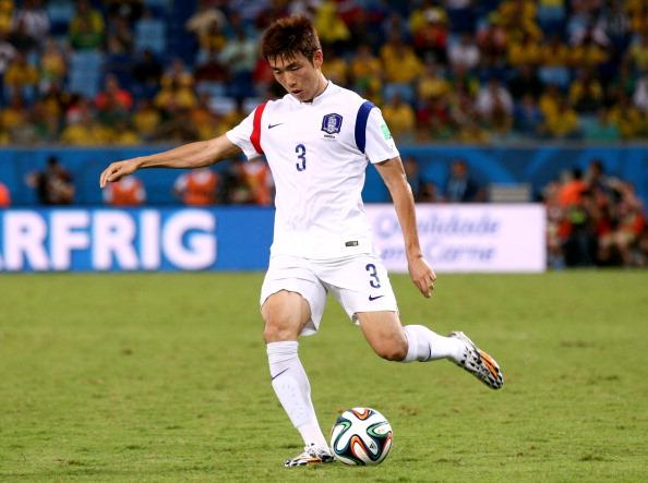 Yun Suk-Young was brought in by the Rovers back in 2013/14 to alleviate the concurrent problems at left back. An attacking wing back by trade, he got forward well, but struggled on the defensive side of things. These days, he plays for Gangwon FC in the K League.