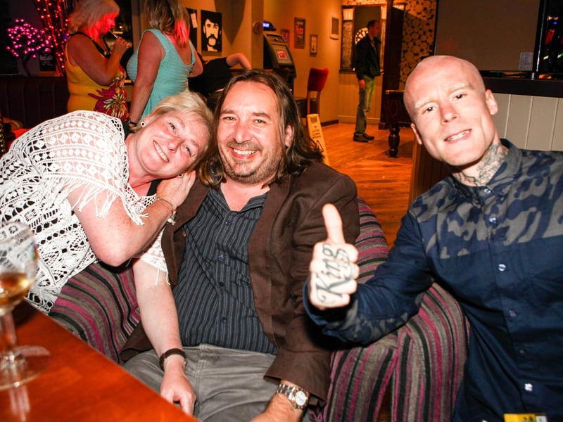 Caroline, Simon & Cappo making the most of their weekend having a drink in Mist