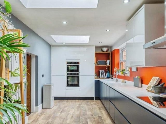 A modern, well equipped kitchen.
