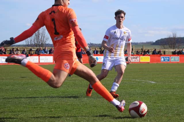 Brid's Eddie Kettlewell pressing at Redcar. Photo by ECmedia
