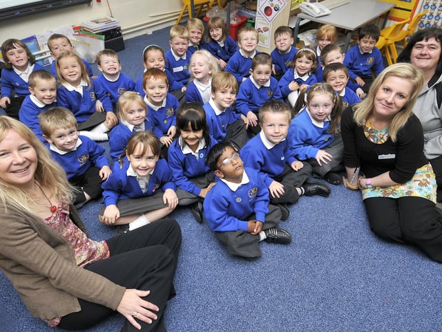 Gladstone Road new starters and teacher Sarah Stuart with Ruth Cobbett -Collier and Evelyn Hodgson