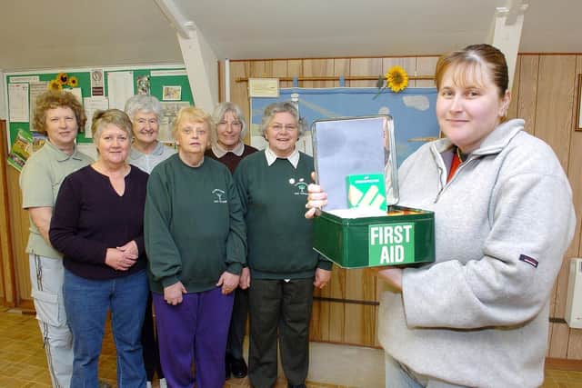 Julie Gregg gives a first aid talk at Flamborough Ladies WI Hall. PA0614-8
