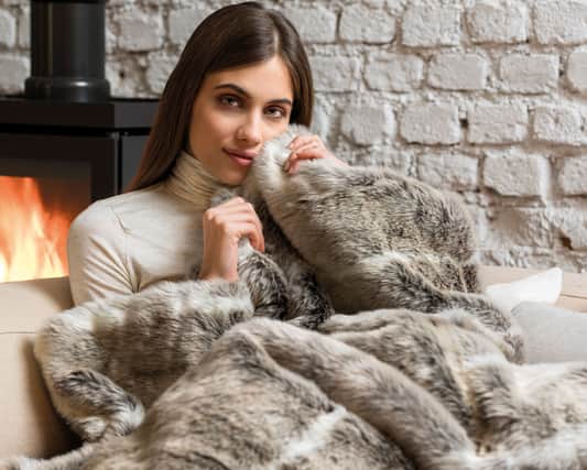 Luxury Faux Fur Heated Throws – statement, tactile pieces that feel indulgent and gift-worthy.