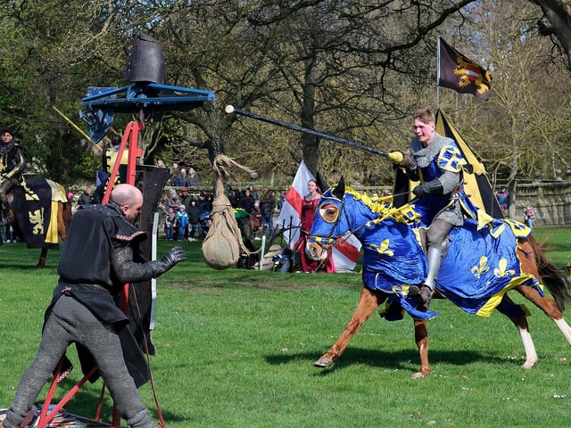 Jousting in action!