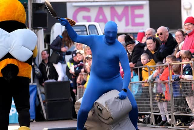 Las years pancake races on Aberdeen Walk.