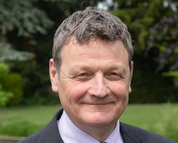 Coun Greg White
