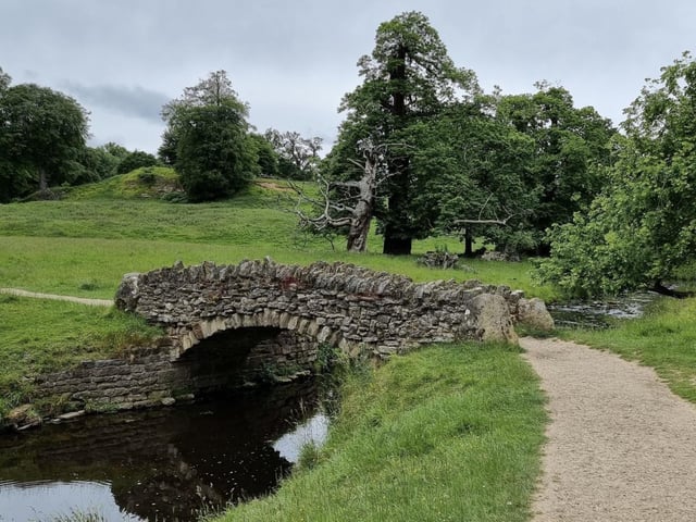 This 9.7-km loop trail near Ripon takes an average of 2 hours 30 minutes to complete. Starting on the edge of Ripon, this trail heads through Whitcliffe Wood nature reserve and continues to Studley Royal Park passing a lake and following the River Shell.