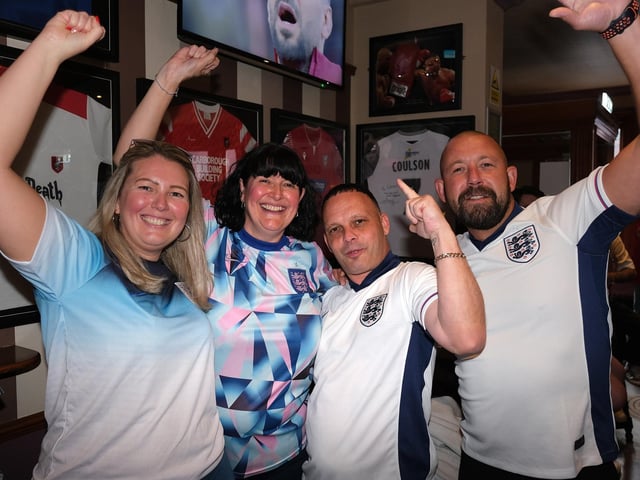England fans cheering at Scholars Bar. picture: Richard Ponter