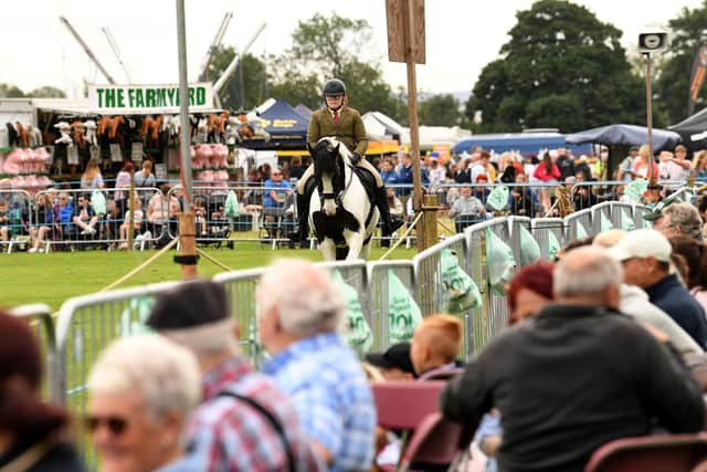 Thornton Le Dale Show