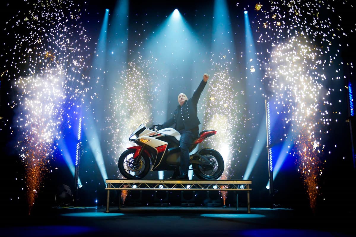 Illusion Impossible show to push the boundaries of magic at Bridlington ...