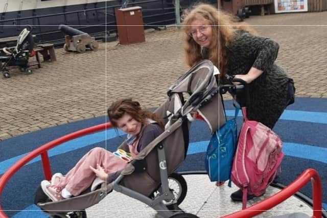 Lorna Fillingham with daughter Emily-May.