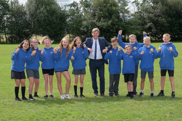 Seamer and Irton CP School’s headteacher Jonathan Wanless is to retire from his position at the school after 25 years.