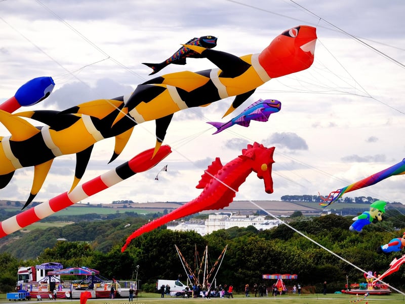 The skies above Filey are set to come alive once again as the much-anticipated Filey Kite Festival returns on Saturday September 20 and Sunday September 21. Held at the scenic Filey Brigg Country Park, this free, family-friendly event promises a weekend of vibrant displays, community spirit, and coastal charm. Now a firm favourite in the town’s events calendar, the festival draws kite enthusiasts and curious visitors alike to witness a dazzling array of kites soaring above the Yorkshire coast. From giant inflatable creatures to intricate, high-performance designs, the festival showcases the creativity and skill of some of the UK’s top kite flyers.