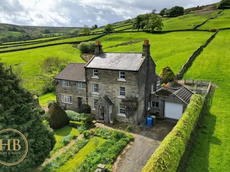 Six-bedroom detached house for sale with Hope & Braim, £525,000
Photo: Zoopla