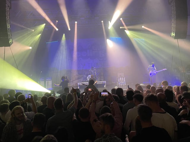 The K's guitarist Ryan Breslin in the crowd