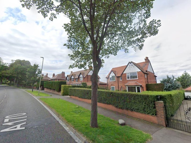 On Stepney Road (YO12 5NJ), six properties sold for an average of £405,166.