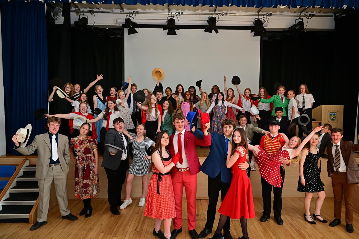 Glück für eine Dame – | Schüler der Scalby School führen das Musical „Guys ...