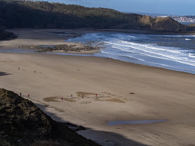 Cayton bay is located near Scarborough and is a picturesque and quiet beach that could be the perfect backdrop for your proposal. Enjoy a steep walk down the beach and take in the historical cliffs before asking your other half that romantic question.