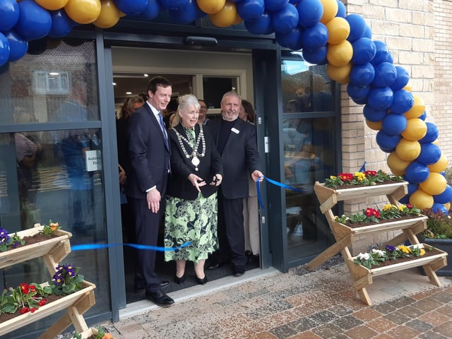 Myor of Whitby, Cllr Linda Wild, officially cuts the ribbon at The Mayfield care home in Whitby, with Tobyn Dickinson, CEO of Cromwell Care.