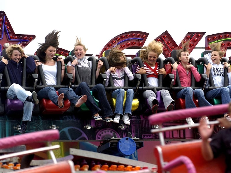 Funfair thrills on Regatta Monday.
w073310x