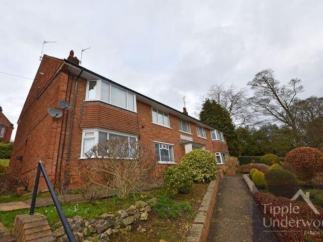 This two bedroom and one bathroom flat is for sale with Tipple Underwood for £160,000