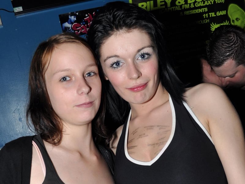 Sienne and Annie in Vivas!