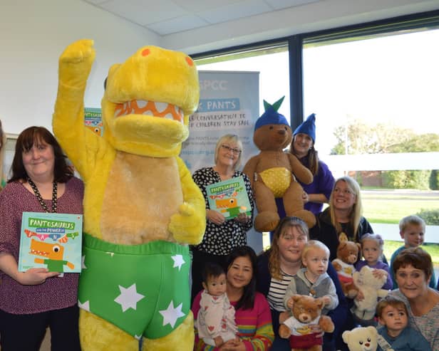 Pantosaurus during one of his visits.
