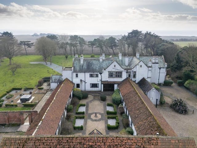 An overview of the house and gardens.