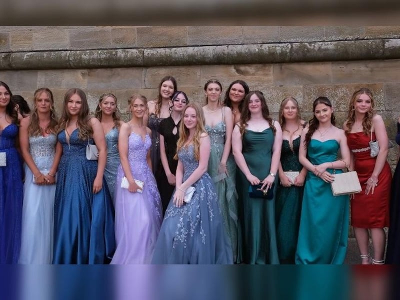 Girls looking glam!