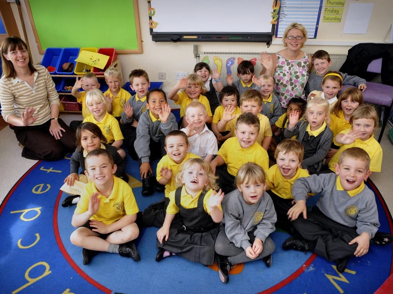 2009. Bluebell reception class at Wheatcroft Primary School.