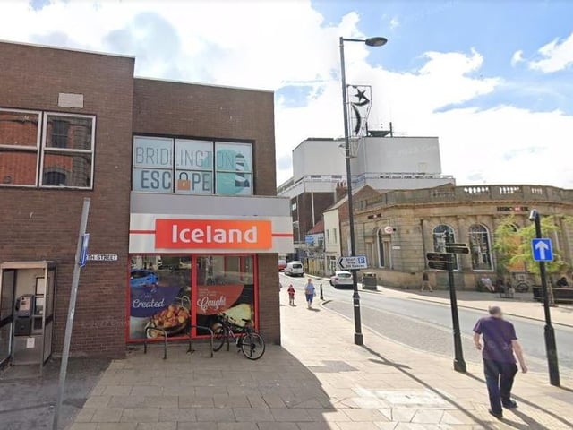 Bridlington Escape is located on the floor above the Iceland shop on Chapel Street, Bridlington. The escape room offers a chance to solve puzzles and find treasure while attempting to escape. One Tripadvisor review said "An Ideal introduction for anyone new to escape rooms like we were. We thoroughly enjoyed the whole thing and were well looked after from start to finish. Would highly recommend, suitable for all."