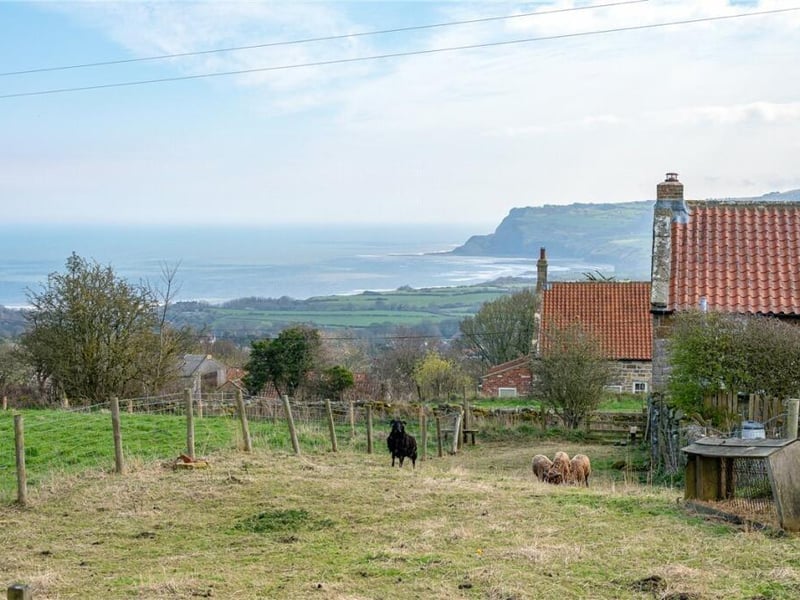 The stunning seascape below the hamlet of Raw.