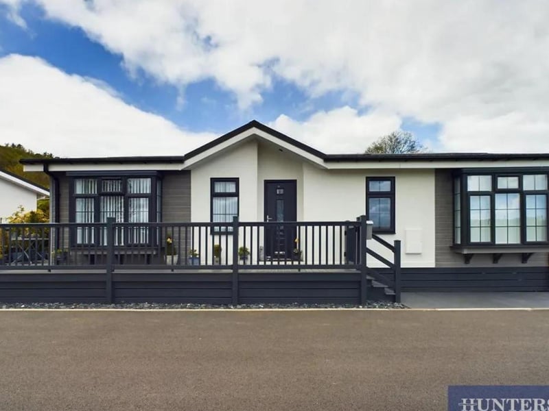 This two bedroom, two bathroom mobile/park home is for sale with Hunters for £220,000.