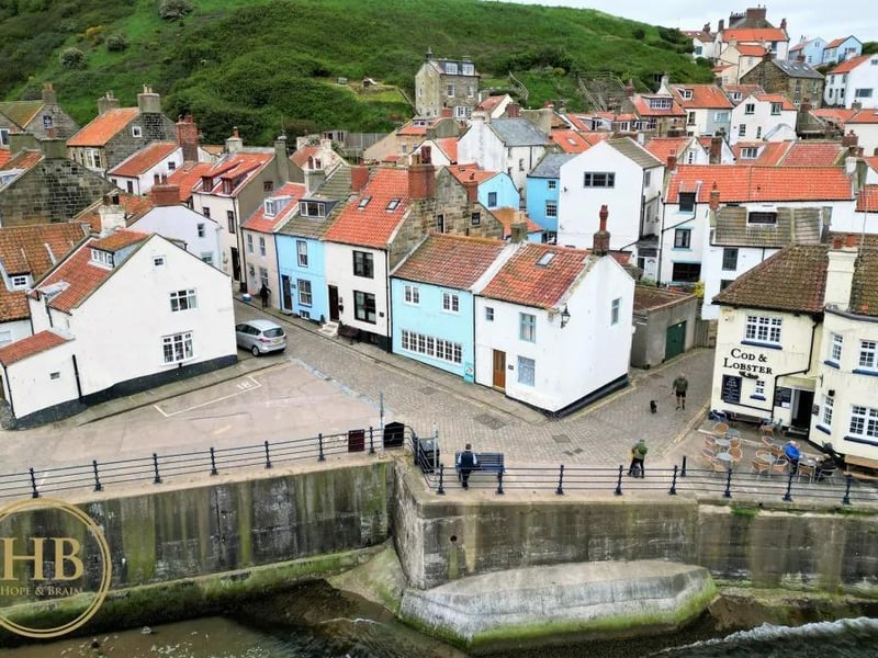 Three-bedroom cottage for sale with Hope & Braim, £375,000.
Photo: Zoopla