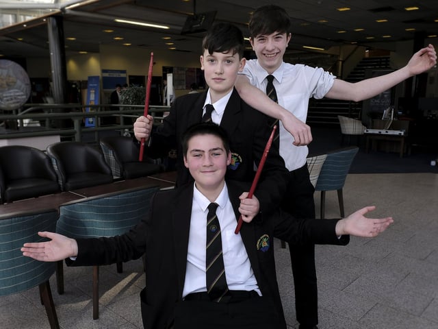 Caedmon pupils taking a break.
picture: Richard Ponter, 2307170c