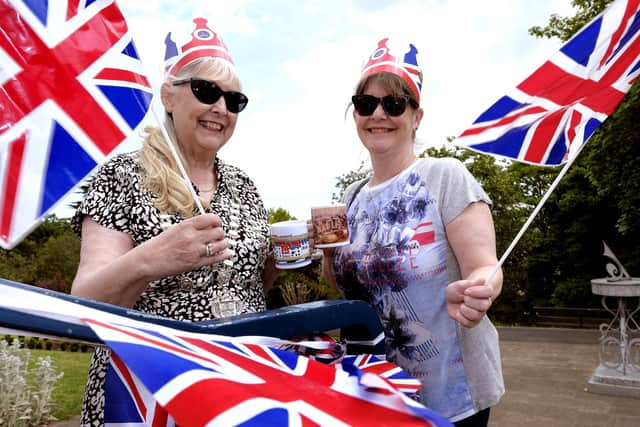 Whitby Mayor Linda Wild and Julie Davies on the Queen's Platinum Jubilee party in the park.
221842b