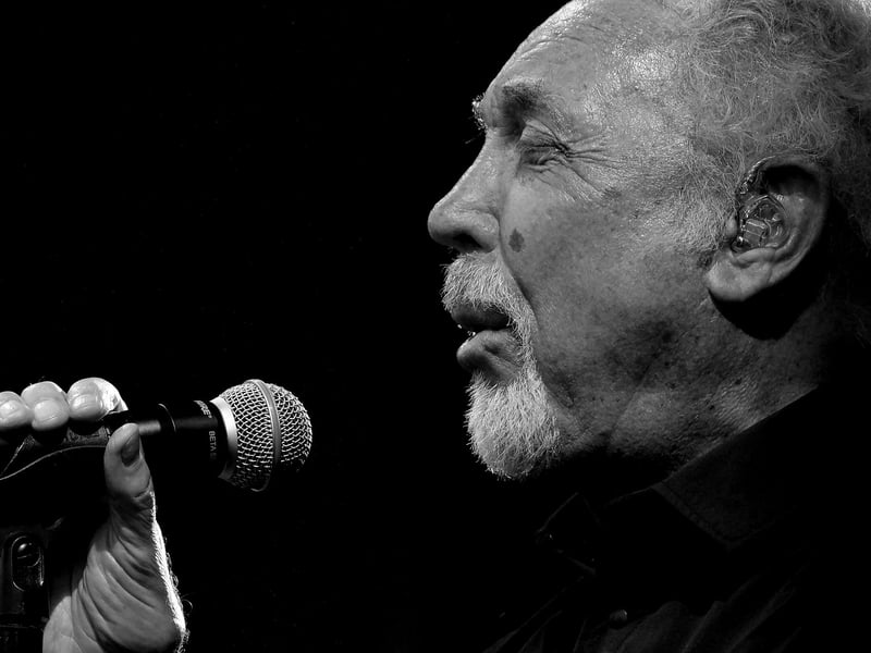 Black and white image of the Welsh baritone Sir Tom Jones.