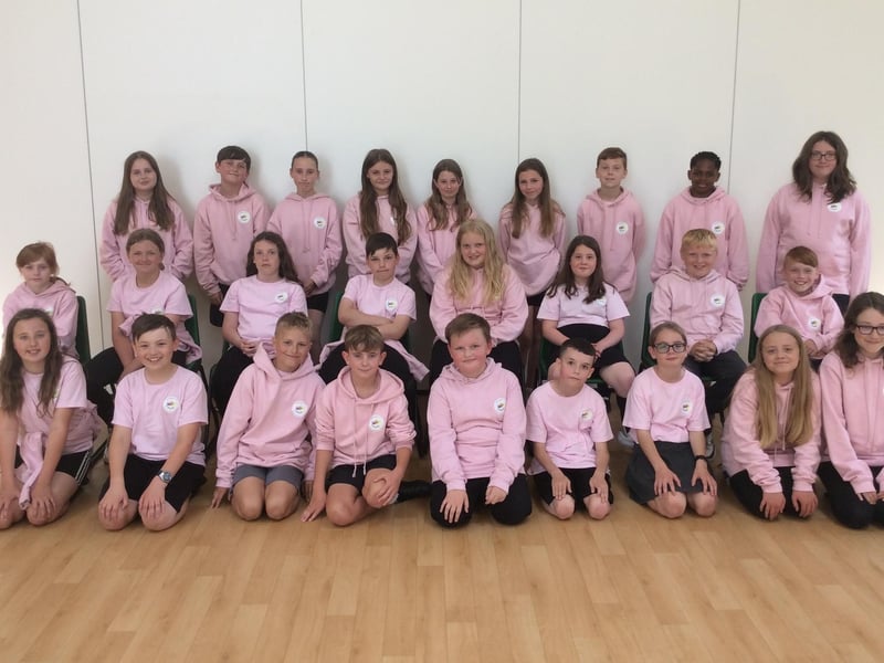 Overdale School class 6L.