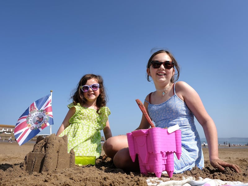 Some traditional sand castle building