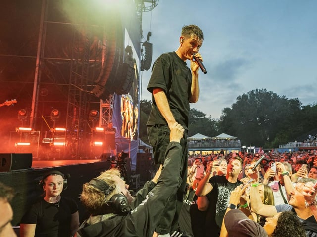 Dan Smith gets up close with the crowd