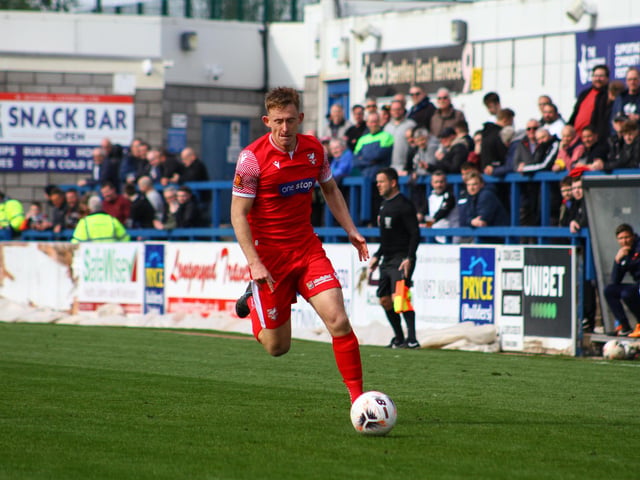 Full-back Ash Jackson races down the left wing
