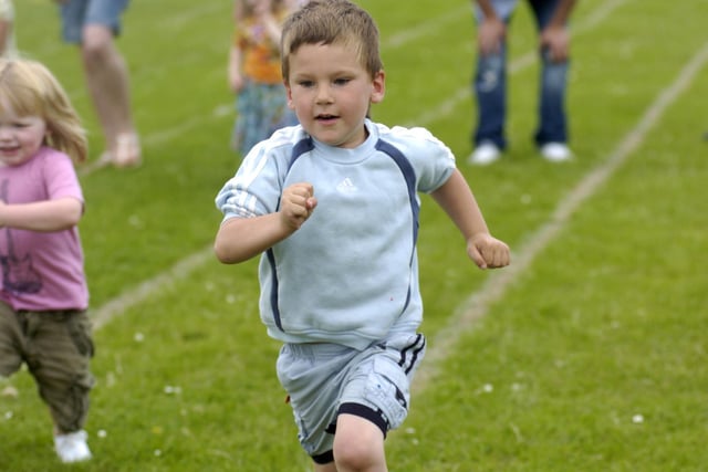 Toddler race at Sleights School Sports Day, June 2009.
w092716a